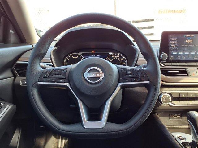 Photo of 2025 Super Black Nissan Altima