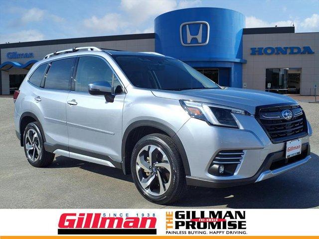 Photo of 2023 Ice Silver Metallic Subaru Forester