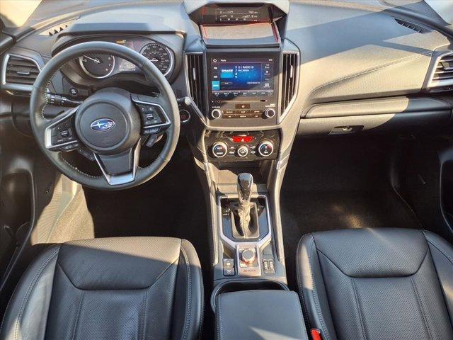 Photo of 2023 Ice Silver Metallic Subaru Forester