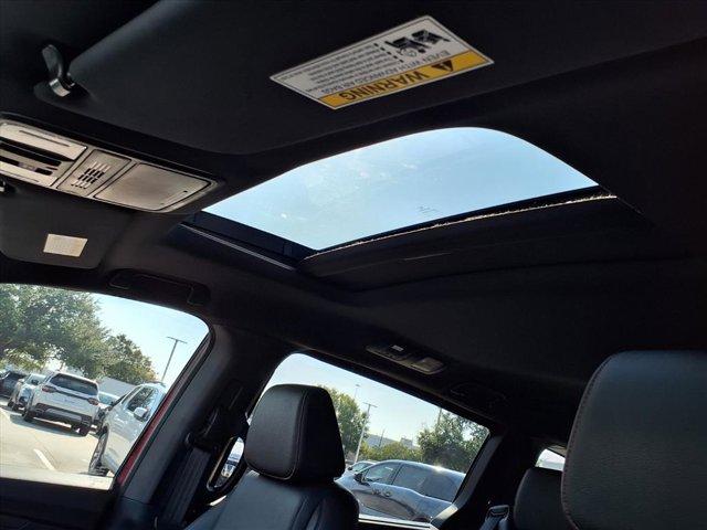 Photo of 2023 Red Honda Odyssey