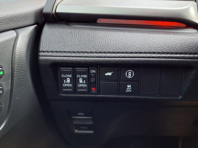 Photo of 2023 Red Honda Odyssey