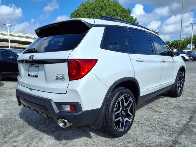 Photo of 2022 White Honda Passport