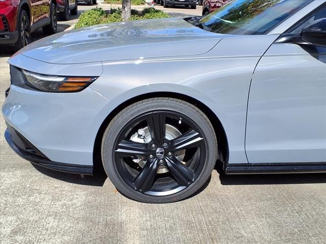 Photo of 2025 Urban Gray Pearl Honda Accord Hybrid