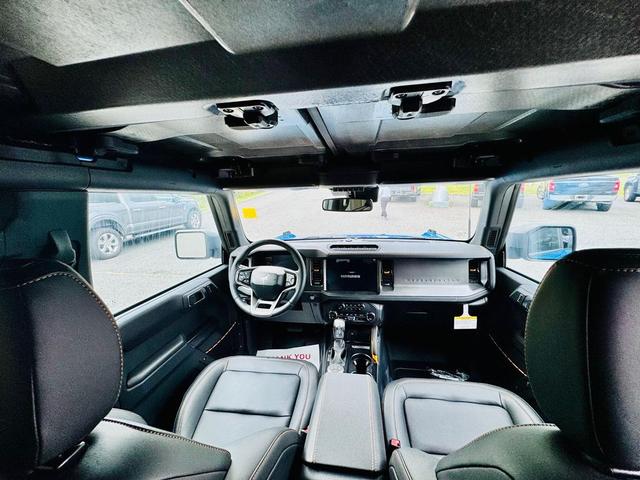 Photo of 2024 Velocity Blue Metallic Ford Bronco