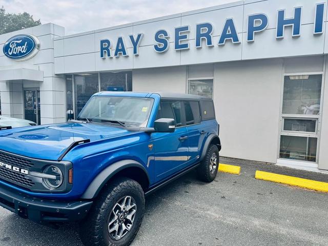 Photo of 2024 Velocity Blue Metallic Ford Bronco