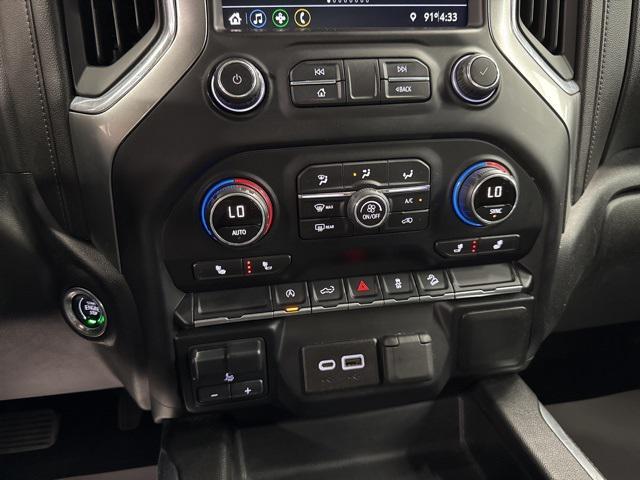Photo of 2020 Black Chevrolet Silverado 1500