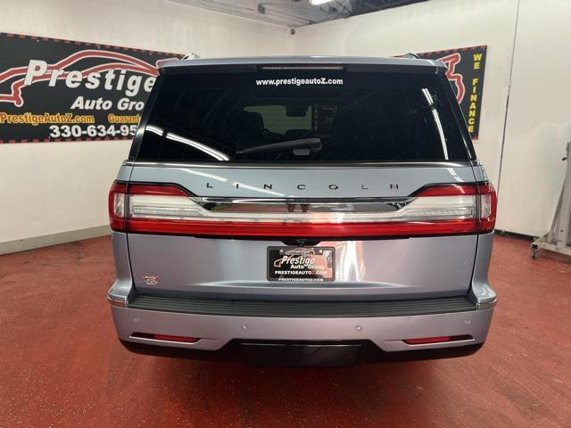 Photo of 2019 Chroma Crystal Lincoln Navigator L