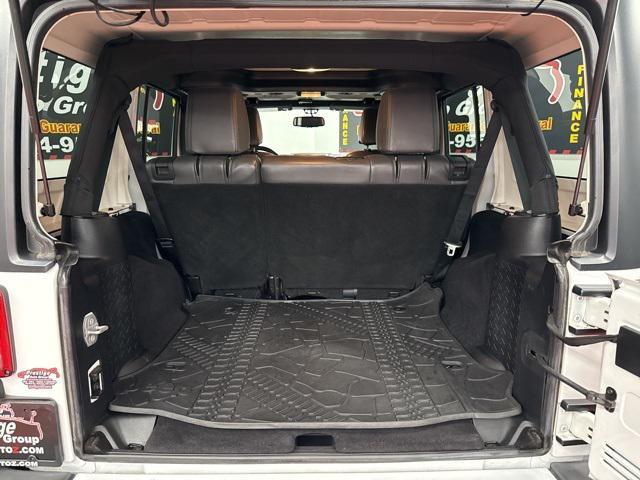 Photo of 2016 Bright White Clearcoat Jeep Wrangler Unlimited