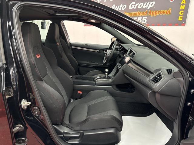 Photo of 2017 Crystal Black Pearl Honda Civic