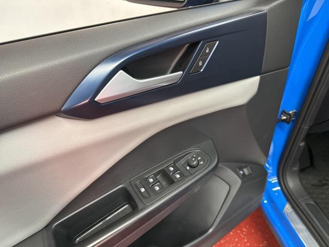 Photo of 2022 Cornflower Blue Volkswagen Taos