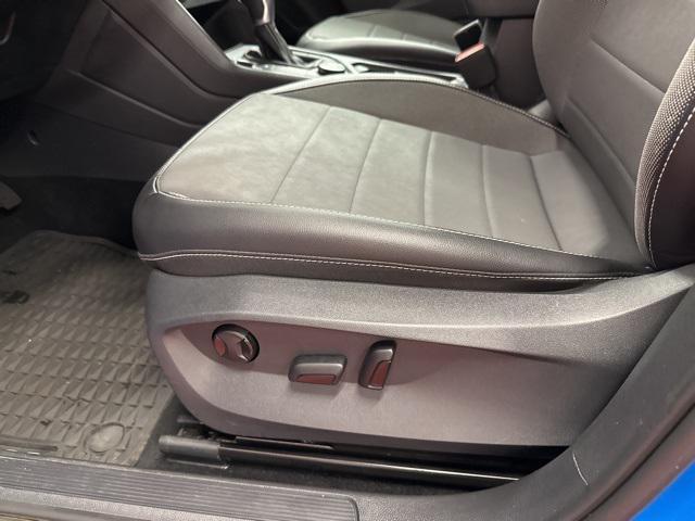 Photo of 2022 Cornflower Blue Volkswagen Taos