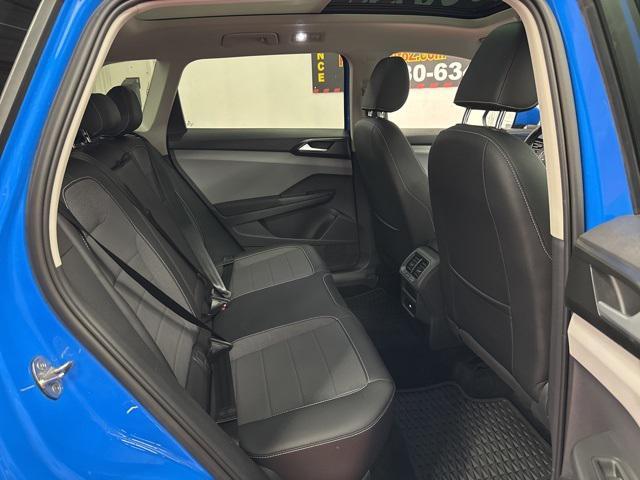 Photo of 2022 Cornflower Blue Volkswagen Taos