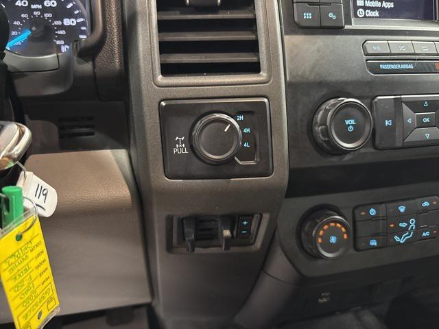 Photo of 2020 Oxford White Ford F-250