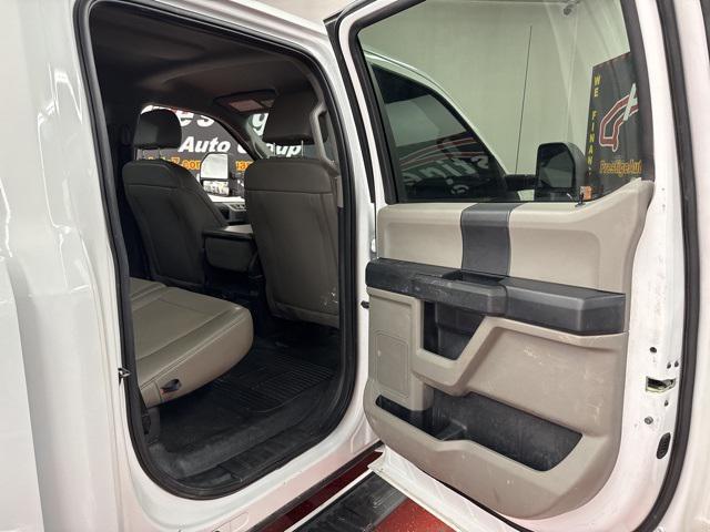 Photo of 2020 Oxford White Ford F-250
