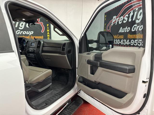 Photo of 2020 Oxford White Ford F-250