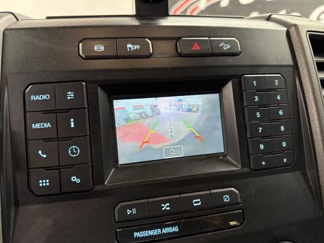 Photo of 2020 Oxford White Ford F-250