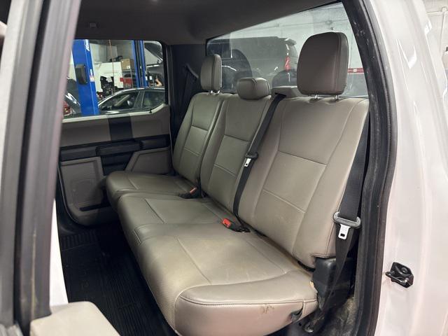 Photo of 2020 Oxford White Ford F-250