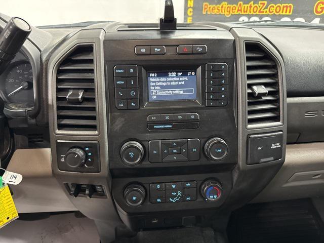 Photo of 2020 Oxford White Ford F-250