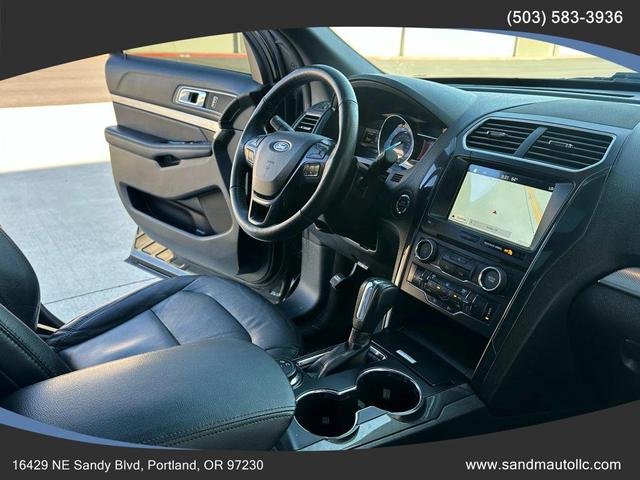 Photo of 2018 Shadow Black Ford Explorer
