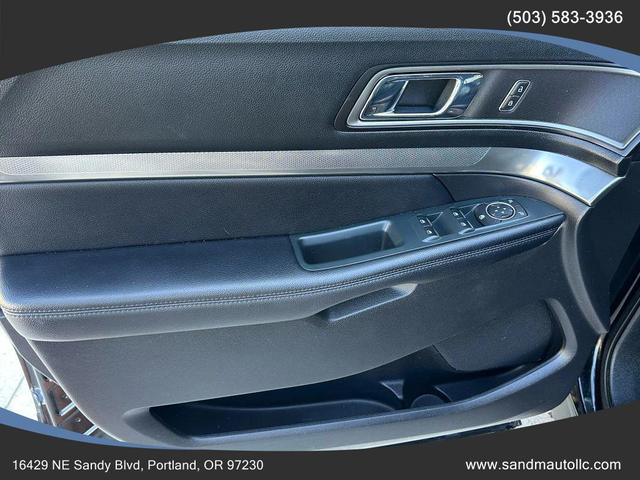Photo of 2018 Shadow Black Ford Explorer