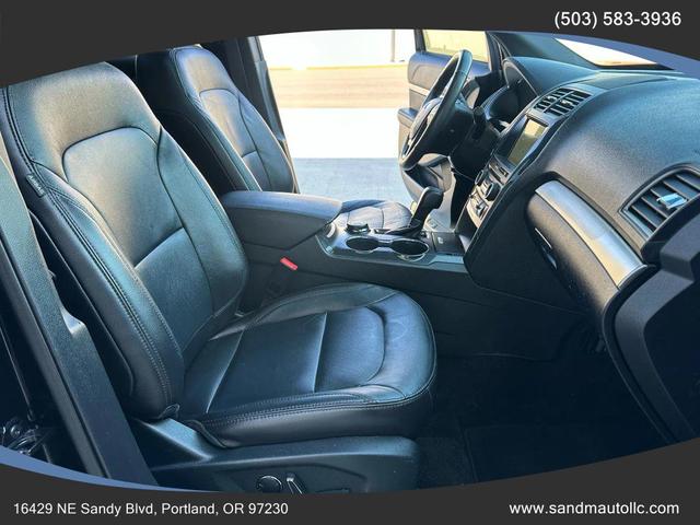 Photo of 2018 Shadow Black Ford Explorer