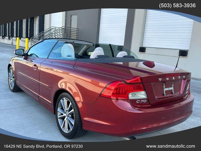 Photo of 2012 Flamenco Red Metallic Volvo C70