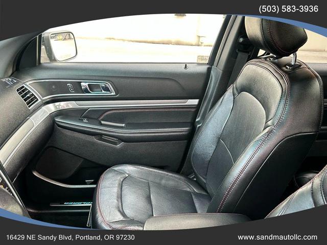 Photo of 2016 Shadow Black Ford Explorer