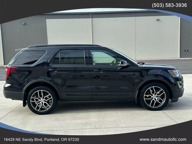 Photo of 2016 Shadow Black Ford Explorer