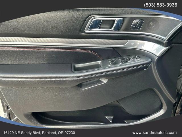 Photo of 2016 Shadow Black Ford Explorer