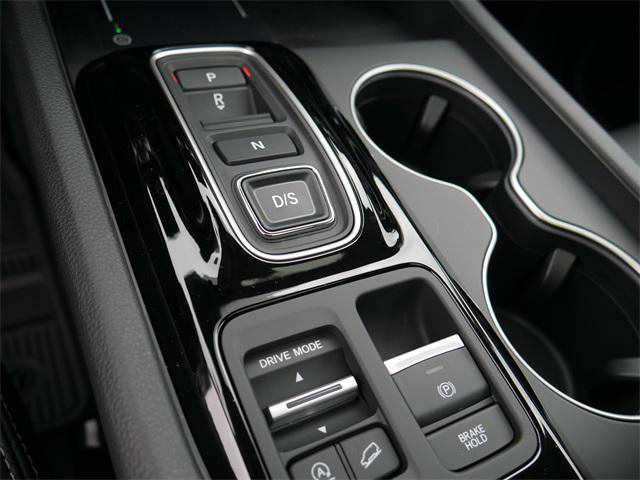 Photo of 2025 Platinum White Pearl Honda Pilot