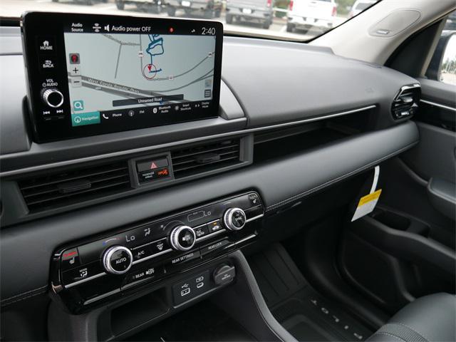Photo of 2025 Platinum White Pearl Honda Pilot