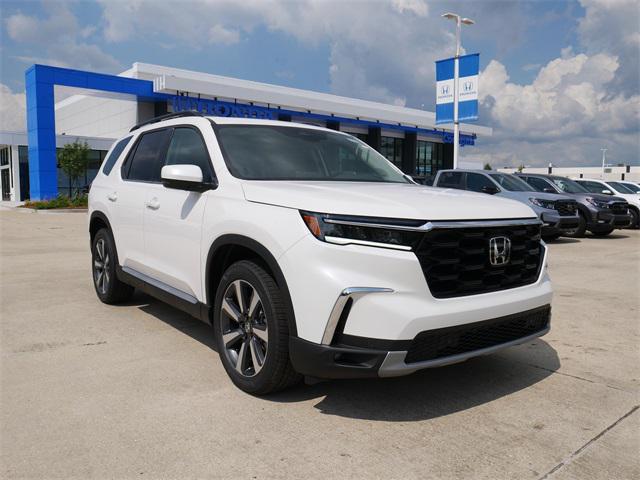 Photo of 2025 Platinum White Pearl Honda Pilot