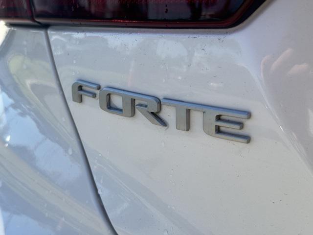 Photo of 2023 Snow White Pearl Kia Forte