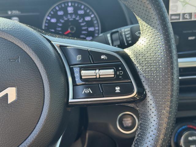 Photo of 2023 Snow White Pearl Kia Forte