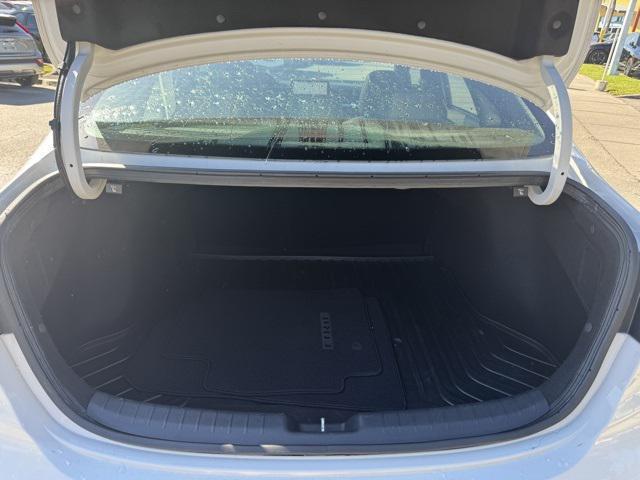 Photo of 2023 Snow White Pearl Kia Forte