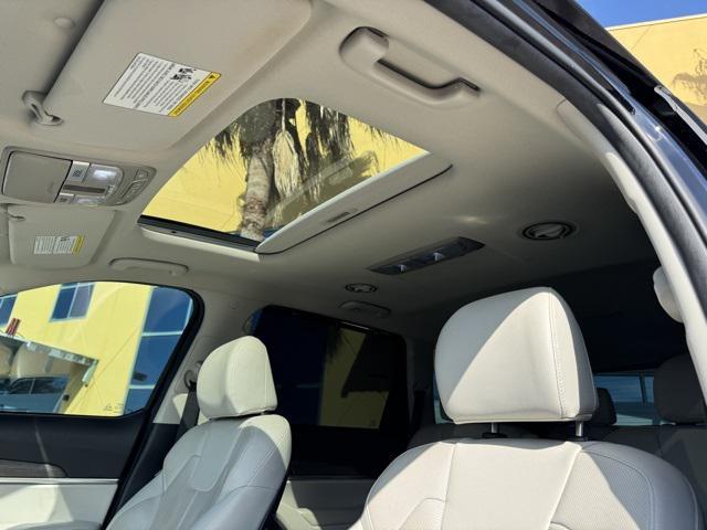 Photo of 2022 Ebony Black Kia Telluride