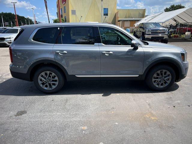 Photo of 2025 Everlasting Silver Kia Telluride