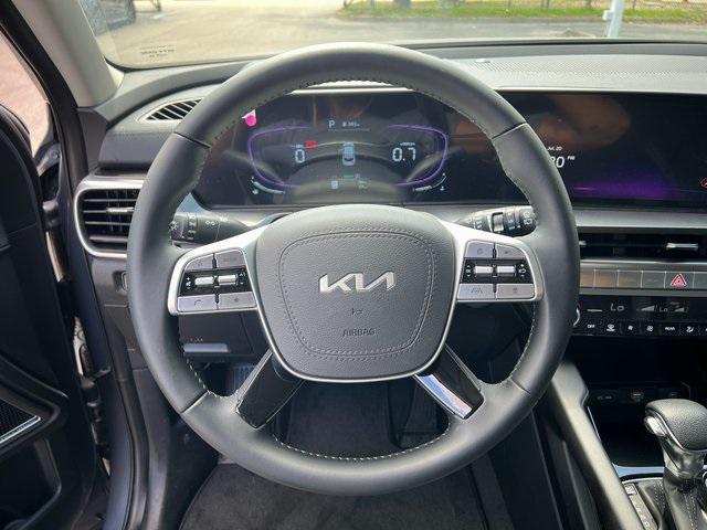 Photo of 2025 Everlasting Silver Kia Telluride
