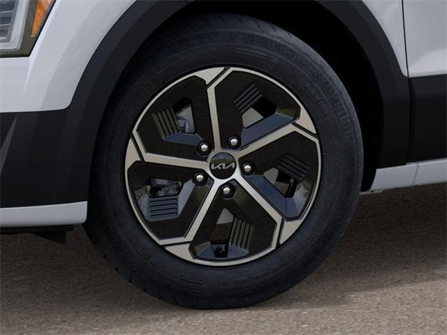 Photo of 2025 Snow White Pearl Kia Niro