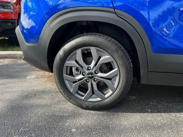 Photo of 2024 Neptune Blue Kia Seltos