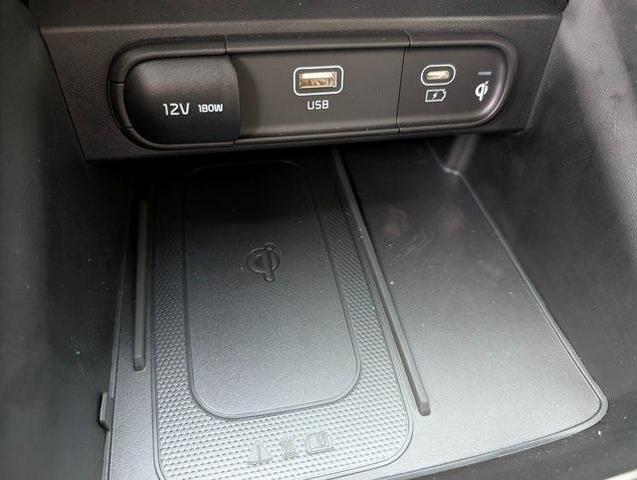Photo of 2025 Midnight Black Kia Telluride