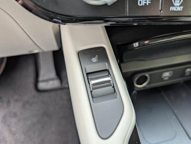 Photo of 2025 Midnight Black Kia Telluride