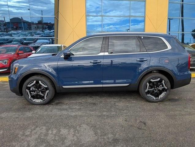 Photo of 2025 Midnight Black Kia Telluride