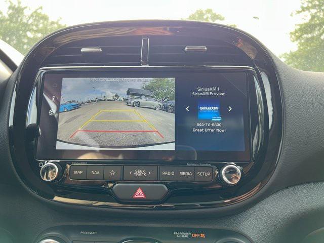 Photo of 2025 Clear White / Black Roof Kia Soul