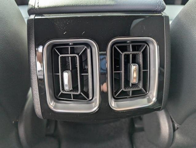 Photo of 2025 Silky Silver Kia Sorento Hybrid