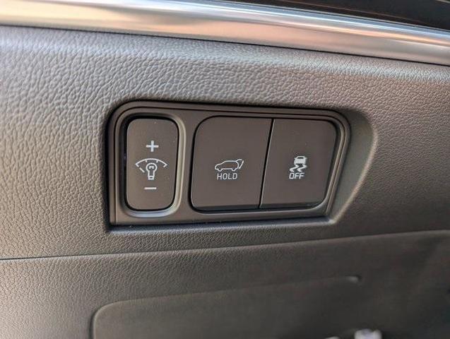 Photo of 2025 Silky Silver Kia Sorento Hybrid