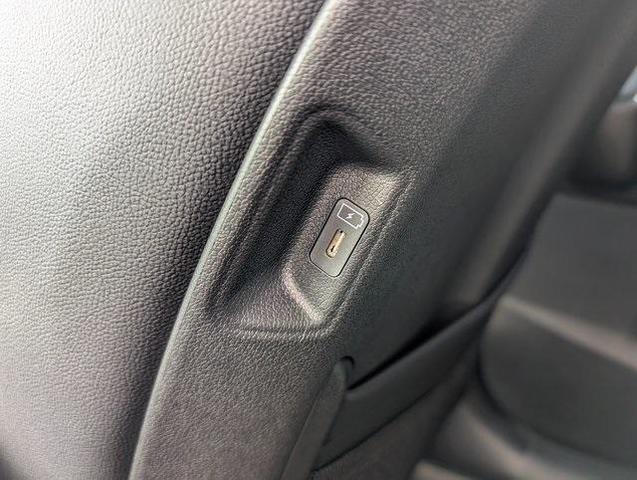 Photo of 2025 Silky Silver Kia Sorento Hybrid