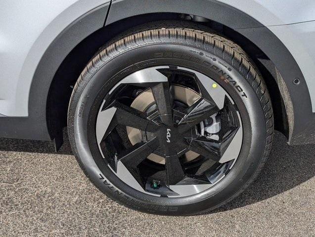 Photo of 2025 Silky Silver Kia Sorento Hybrid