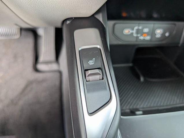 Photo of 2025 Red Kia Sorento
