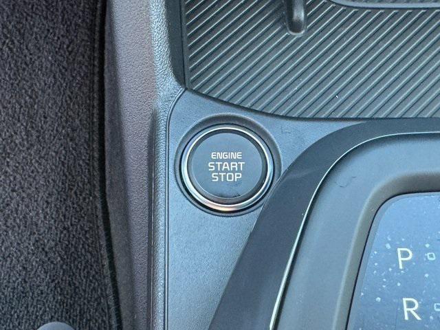 Photo of 2025 Snow White Pearl Kia K4